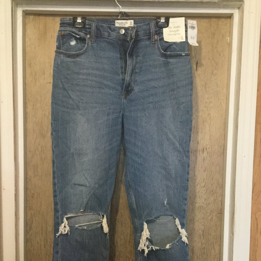 NWT  Abercrombie & Fitch Curve Love The Ankle Straight ultra high rise 31 12long